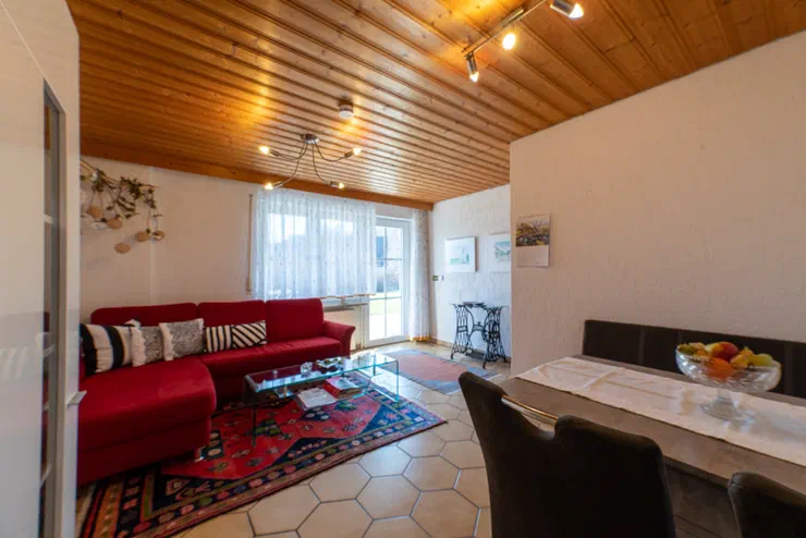 Wohnzimmer mit Essecke